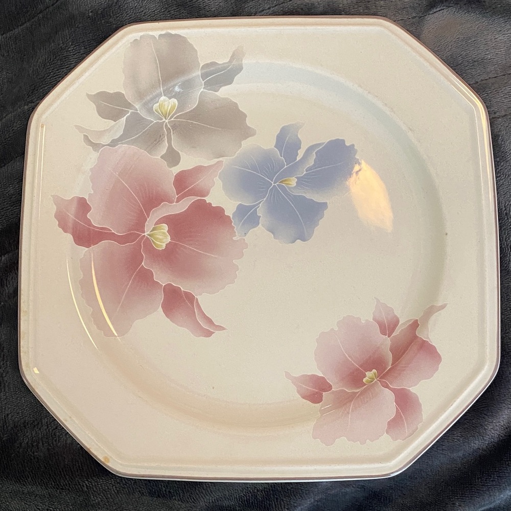 Mikasa Floral Octagonal Plate - Pink and Blue